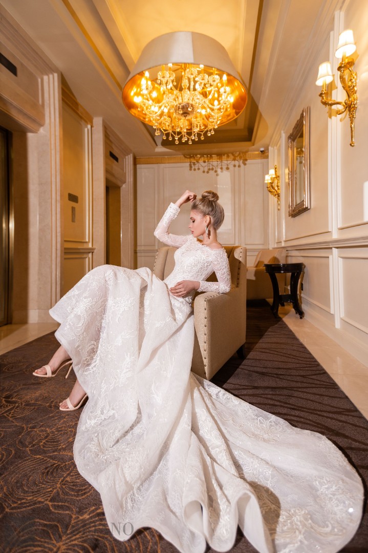 Свадебное платье Шакира А-силуэт, Блестящие, Для венчания, Закрытые, Кружевные, С корсетом, С рукавами, Со шлейфом