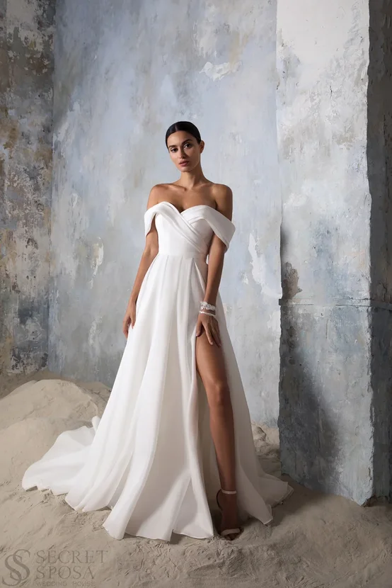 Свадебное платье Лабрисса А-силуэт, 2022 год, Большие размеры, Открытые, С корсетом, С разрезом, Со шлейфом