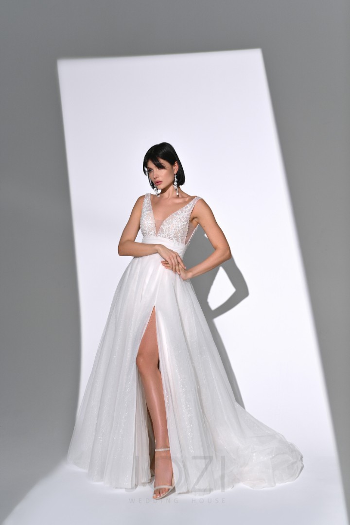 Свадебное платье Кэтэрина А-силуэт, 2022 год, Блестящие, С открытой спиной, С разрезом, Со шлейфом, Для беременных