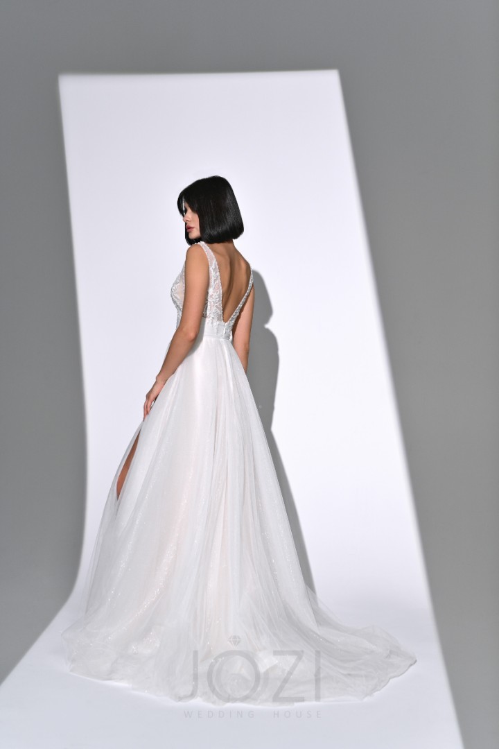 Свадебное платье Кэтэрина А-силуэт, 2022 год, Блестящие, Для беременных, С открытой спиной, С разрезом, Со шлейфом
